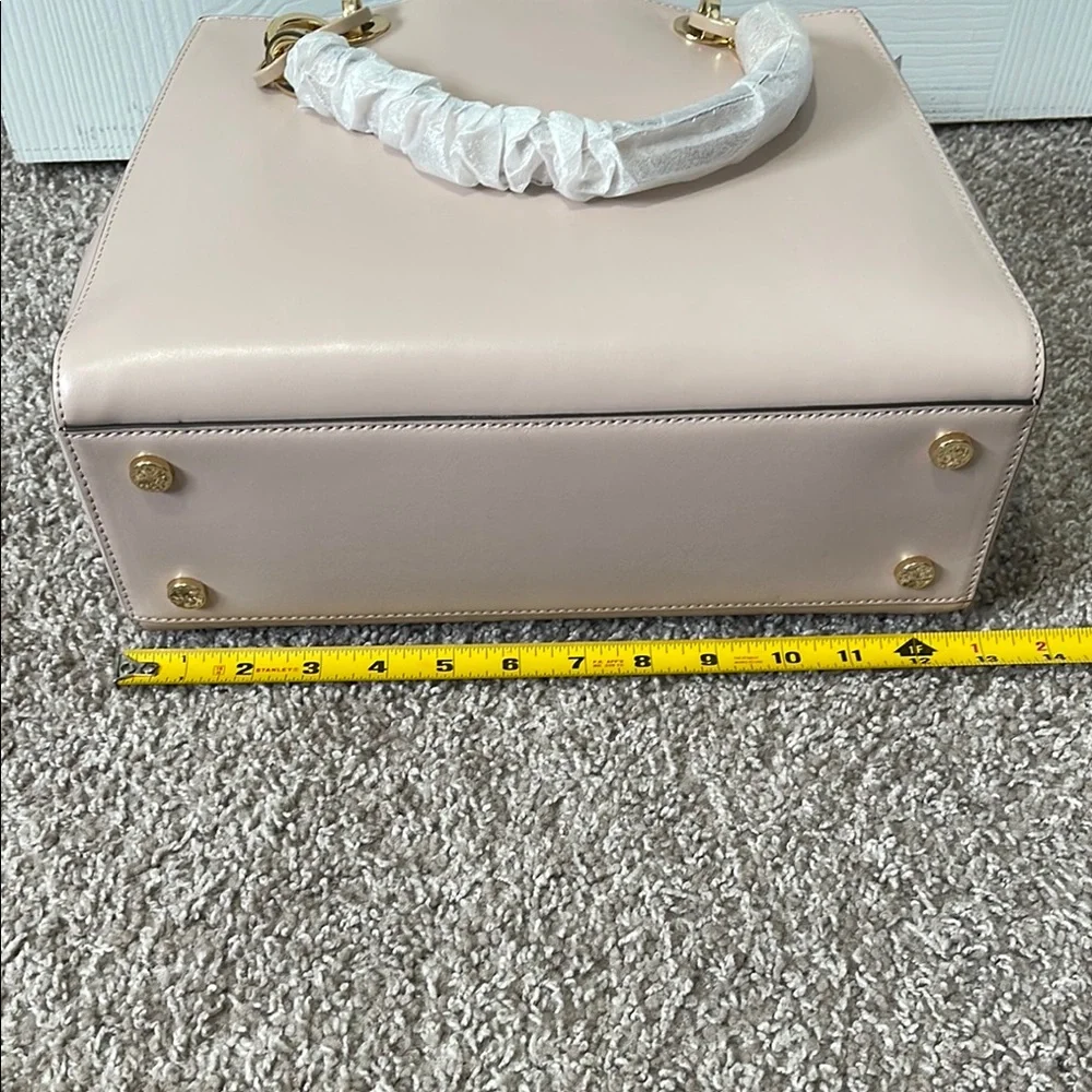 NWT Michael Kors Pink Bag with Gold Accents - Picture 7 of 8